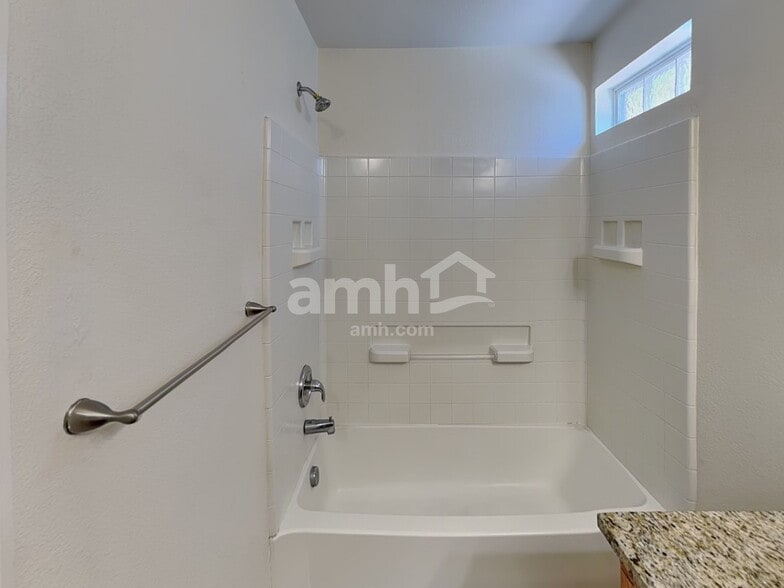 Building Photo - 5532 N Jebel St