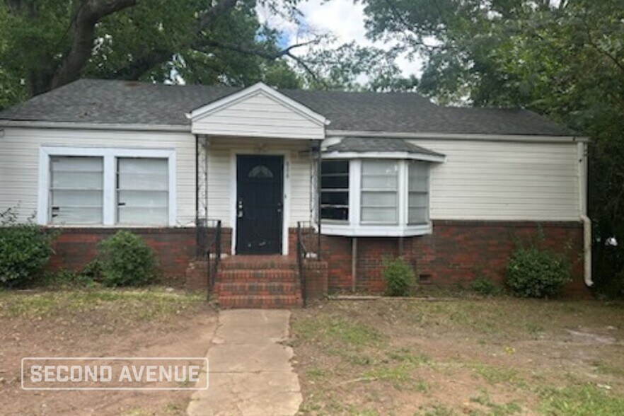 Primary Photo - 808 7th Ave