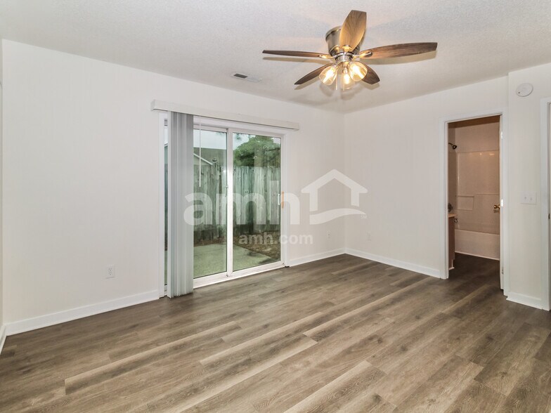 Building Photo - 7529 Foxwerth Dr