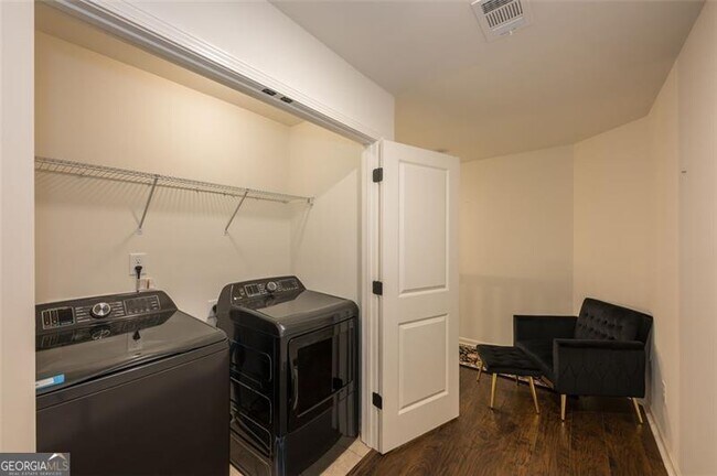 Building Photo - 2662 Stonekey Bend