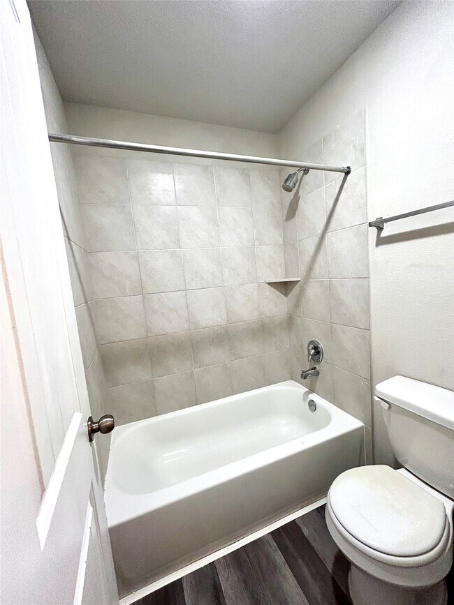 Building Photo - 22342 Clear Castle Dr