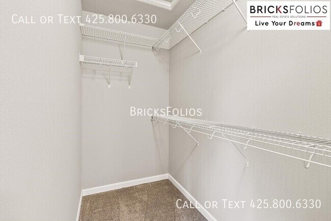 Building Photo - Beautiful Townhome For Rent in Olympia