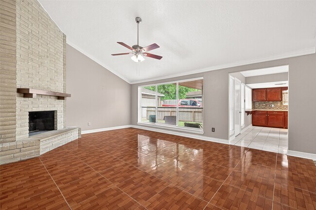Building Photo - 7403 Shady Vale Ln