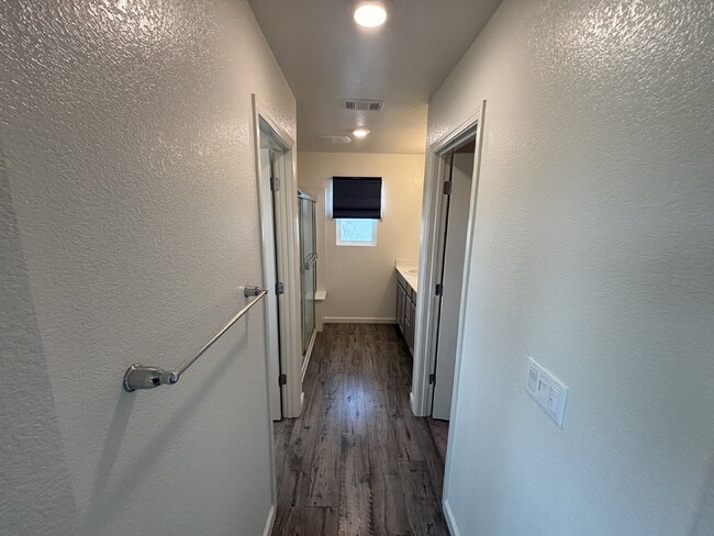 Building Photo - Updated 4-Bedroom Home Near Antelope Greens Golf Course – Large Backyard & Pet Friendly!