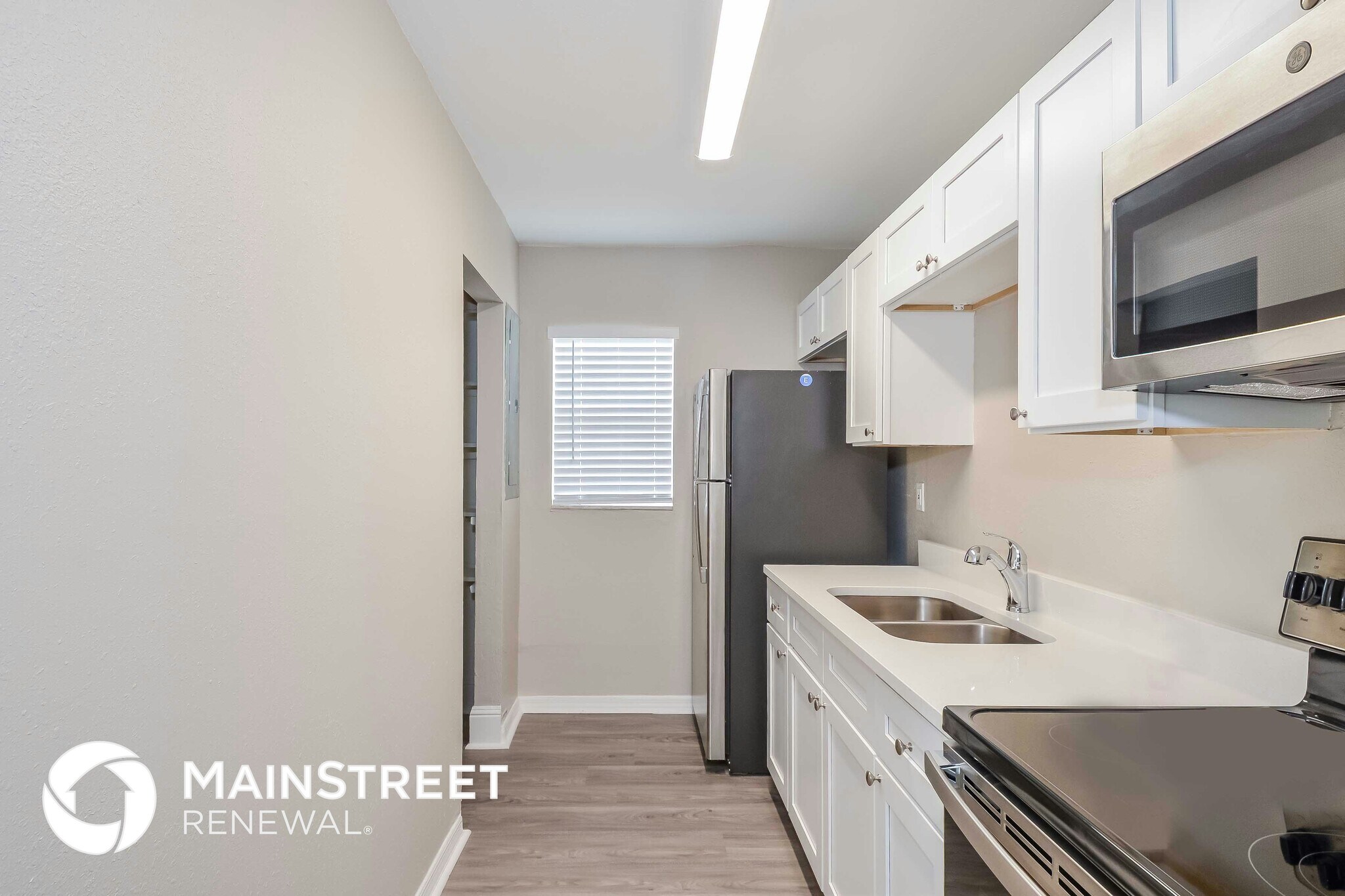 Building Photo - 3019 Clay Cir