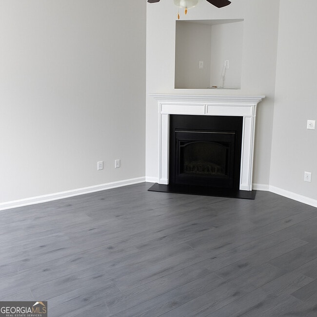 Building Photo - 6416 Ellenwood Dr