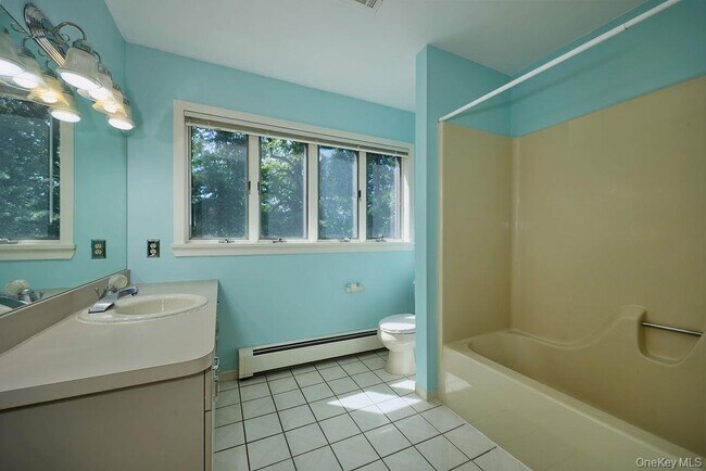 Building Photo - 23 Evon Ct