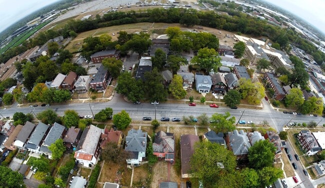 Building Photo - 2027 N 4th St