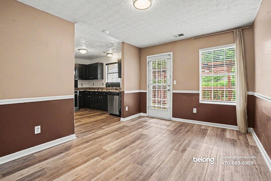 Building Photo - 5599 Windfall Ln
