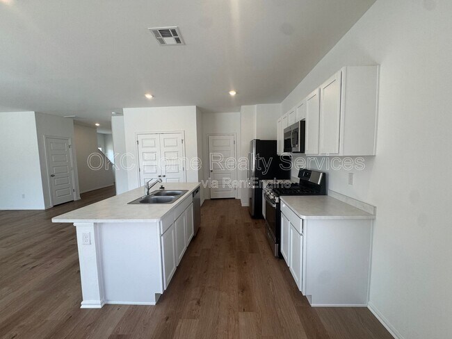 Building Photo - 12048 SW 36th St