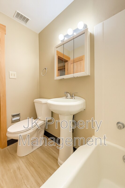 Building Photo - 1305 2nd Ave N