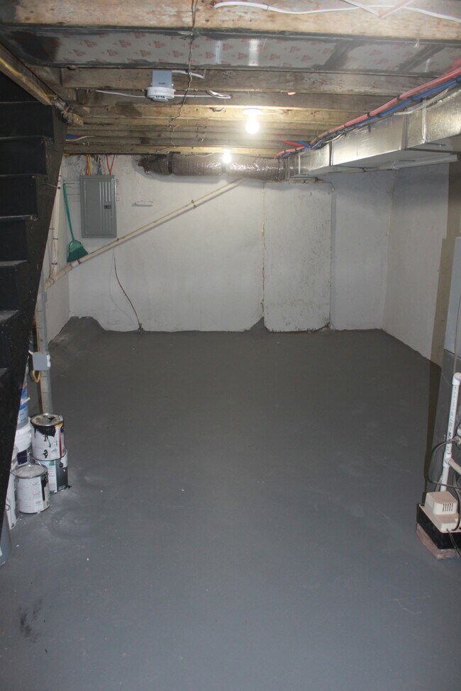 Building Photo - 3355 Argyle St