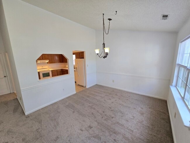 Building Photo - BEAUTIFUL 3-BED, 2-BATH HOME ON THE LAKE I...