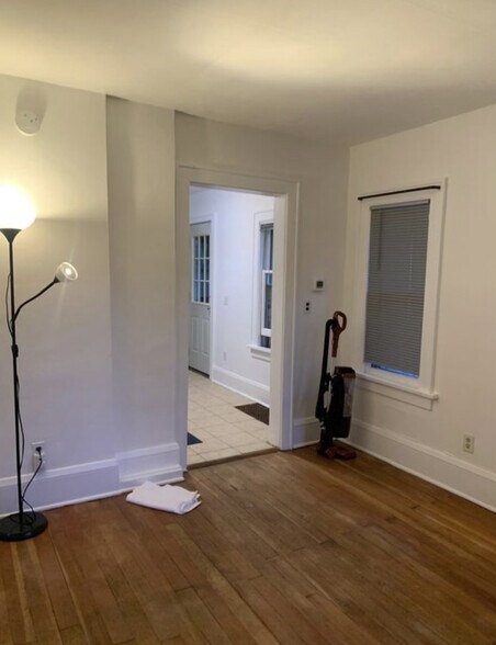 Building Photo - 1164 Cook Ave E