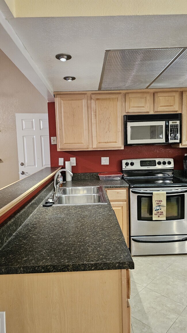 Building Photo - 2734 Snow Slope Way