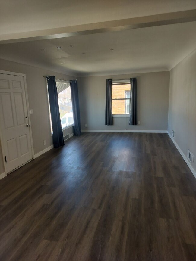 Building Photo - Charming 4 bd/ 2 bath home in Ogden!