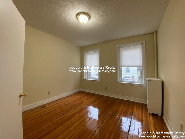 Building Photo - 1132 Commonwealth Ave