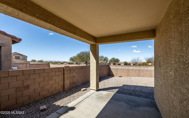Building Photo - 10324 S Barlow Way