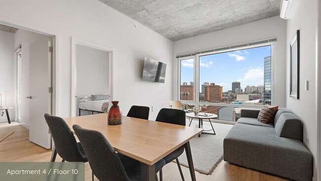 Building Photo - 853 W Blackhawk St