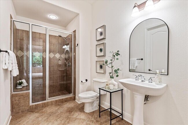Building Photo - 37 Autumn Oaks Dr