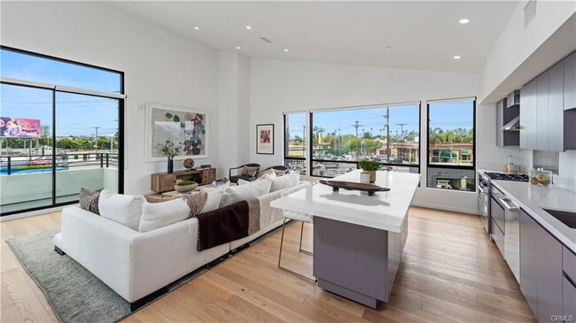 Building Photo - 1176 Nelrose Ave