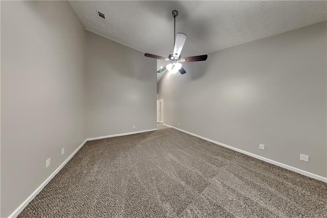 Building Photo - 131 Trellis Ct