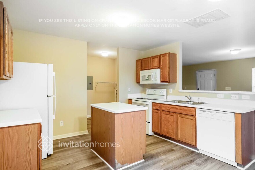 Building Photo - 511 Lodestone Dr