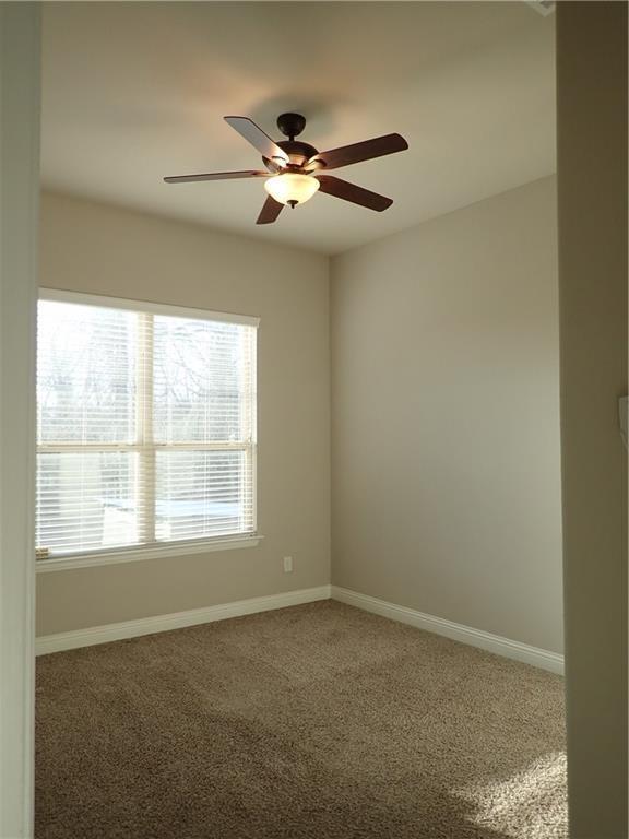 Building Photo - 409 Silver Trail