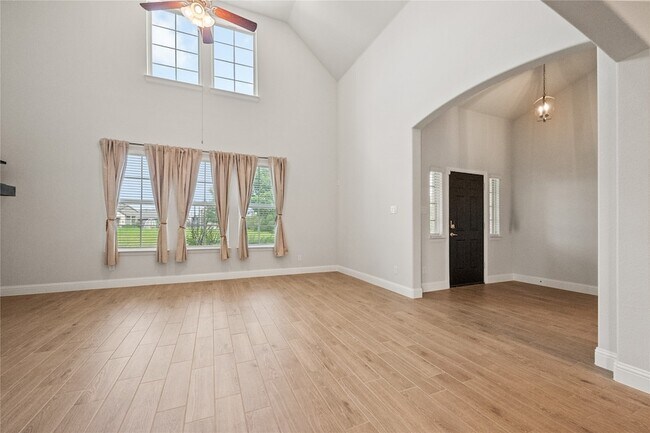 Building Photo - 1716 Elise Ln