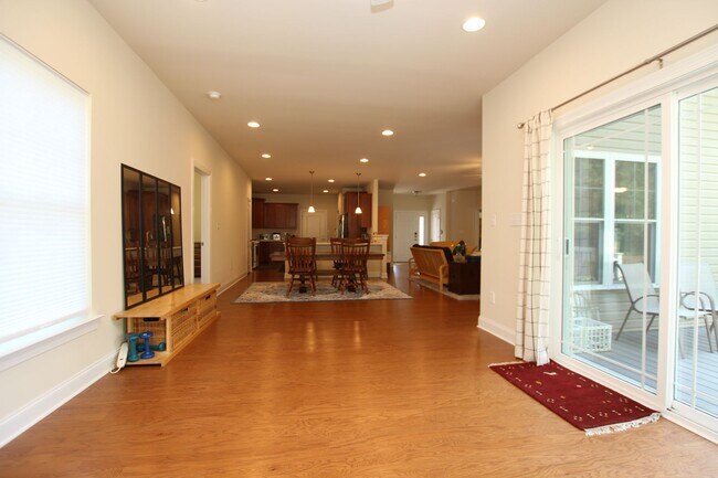 Building Photo - Maintenance Free Living!