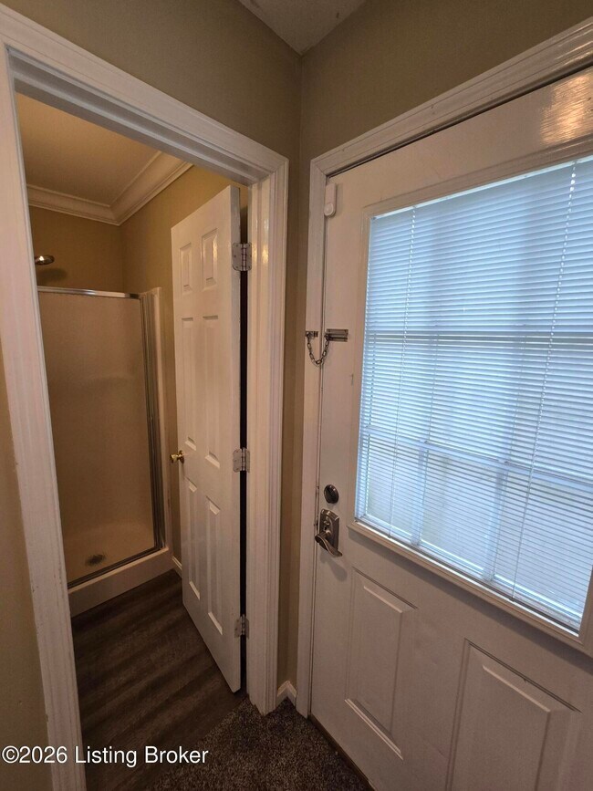 Building Photo - 2405 Blankenbaker Rd