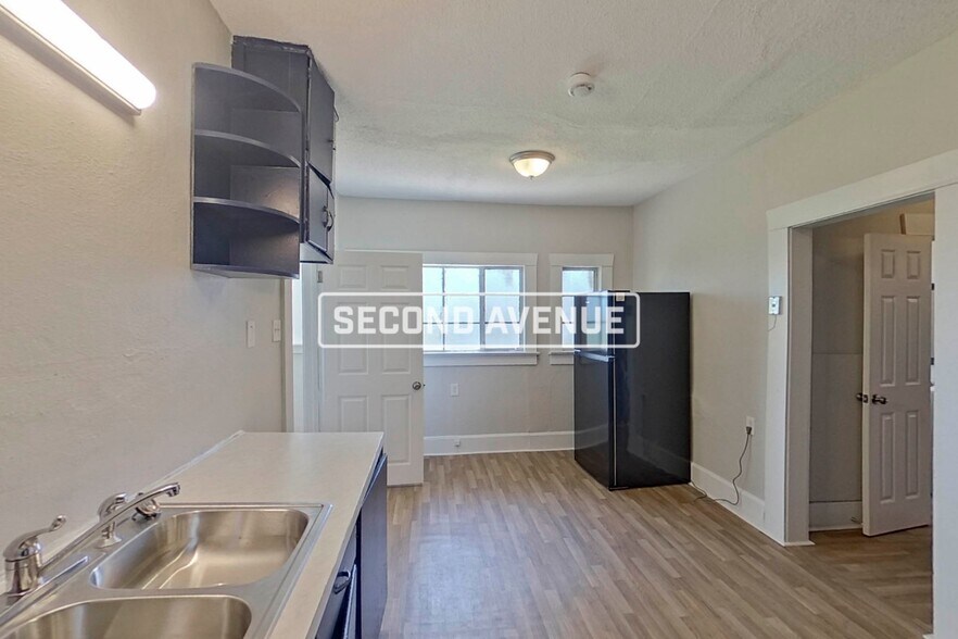Building Photo - 4105 Avenue Q