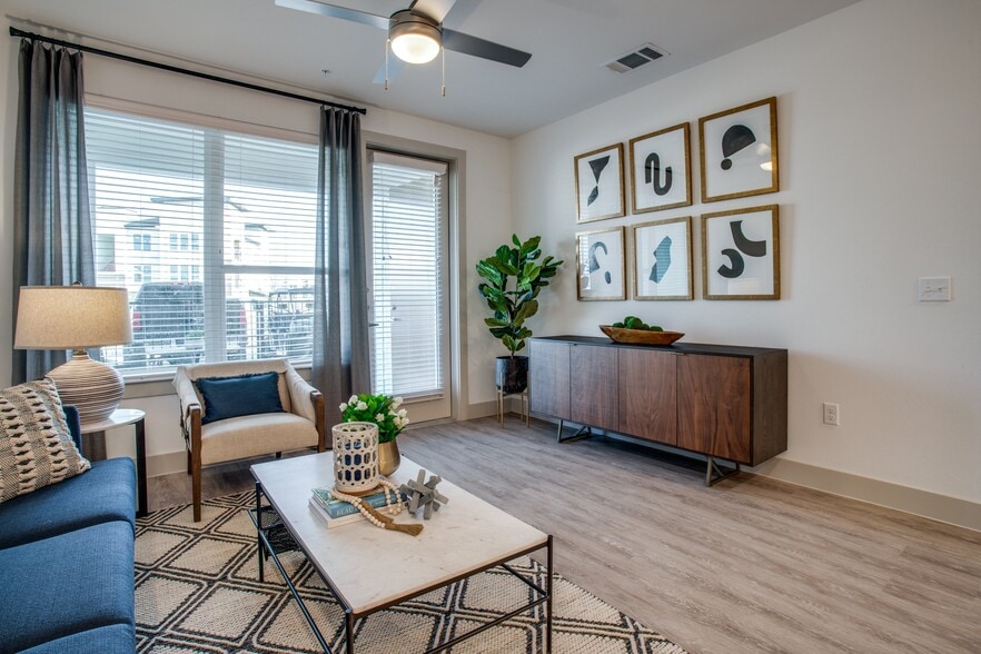 Building Photo - Vercanta at Burleson