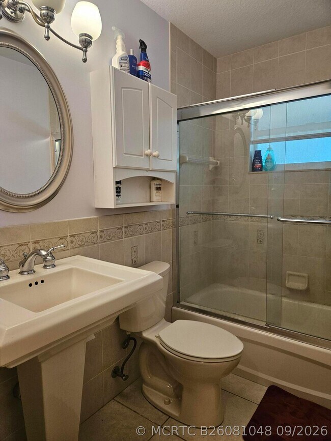 Building Photo - 286 NE Brunson Ct