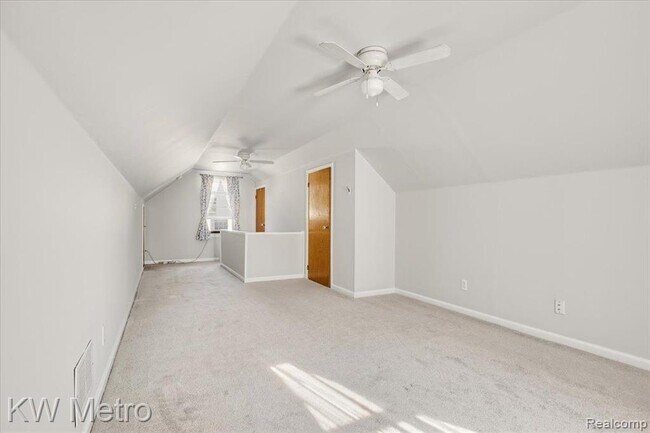 Building Photo - 908 Bauman Ave