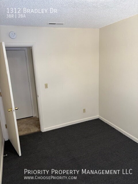 Building Photo - 1312 Bradley Dr