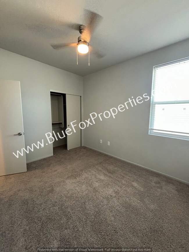 Building Photo - 8671 E Ultra Dr