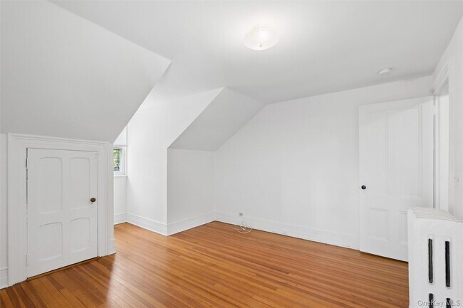 Building Photo - 208 Wheatley Rd