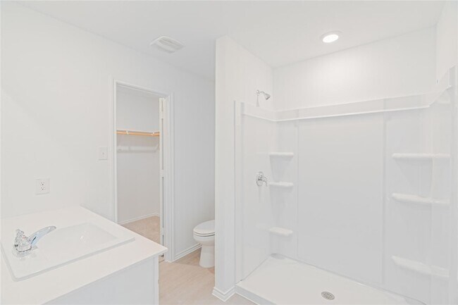 Building Photo - 241 Kings Row Ln