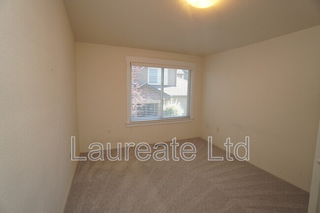 Building Photo - 6414 Silver Mesa Dr