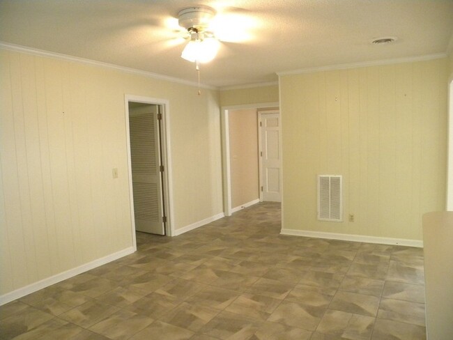 Building Photo - 4BR brick home with rocking chair porch, f...