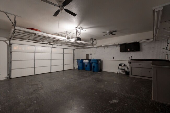 Building Photo - 3154 E Eldorado Ln