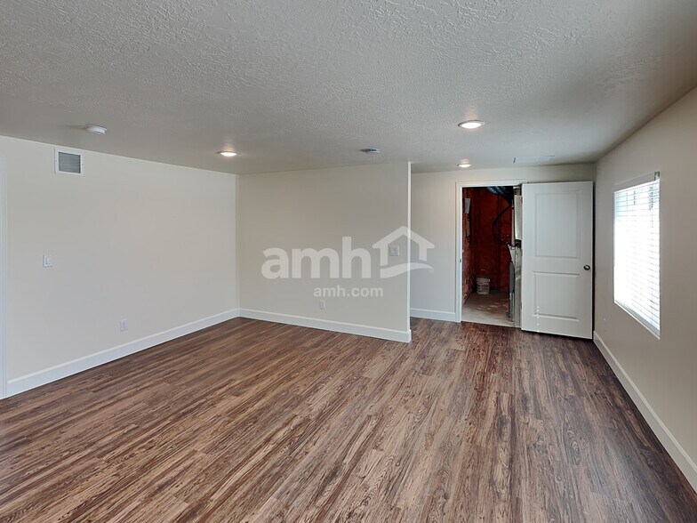 Building Photo - 6062 W Arranmore Dr