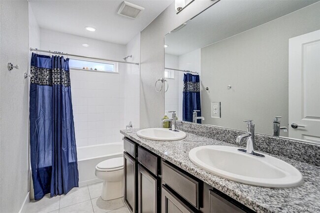 Building Photo - Luxury Living in the Heart of Painted Prairie – Spacious 4 Bedroom Home with Modern Finishes and ...