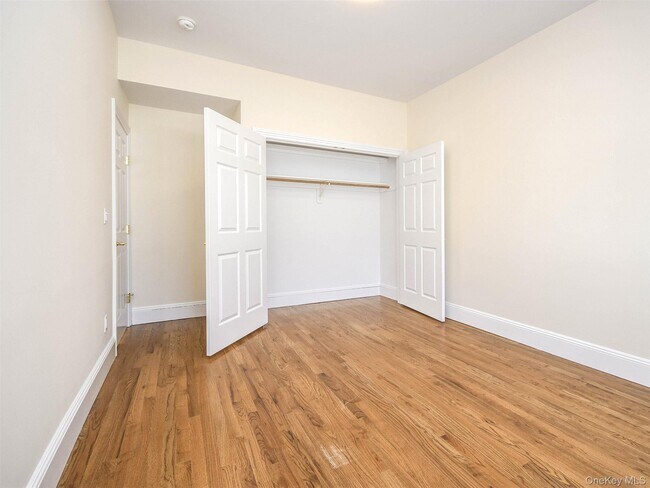 Building Photo - 24B Sintsink Dr W