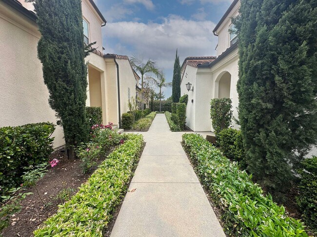 Primary Photo - 4 BEDROOM HOME FOR LEASING IN Irvine
