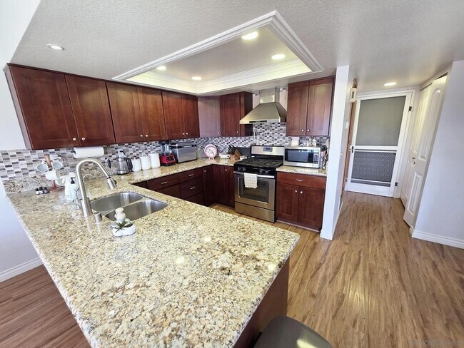 Building Photo - 341 Rolling Hills Ln