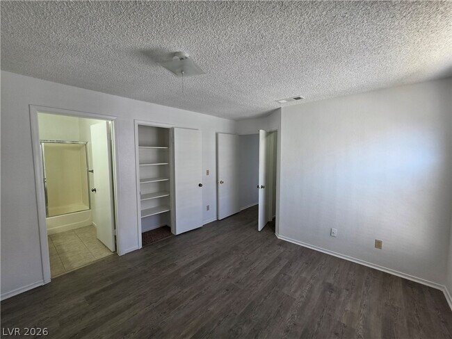Building Photo - 3150 N Soft Breezes Dr