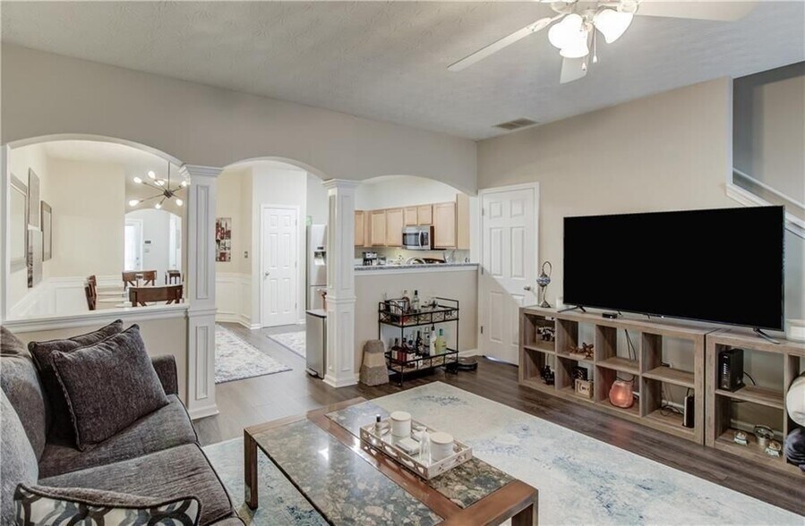 Building Photo - 2230 Hawks Bluff Trail NW