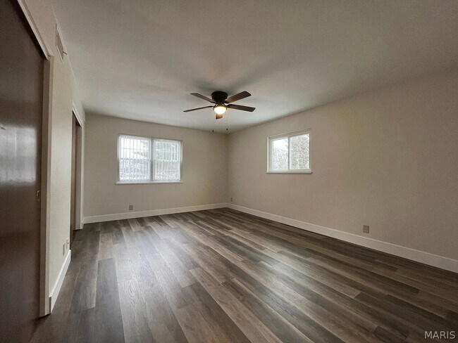 Building Photo - 1717 St Andrews Dr